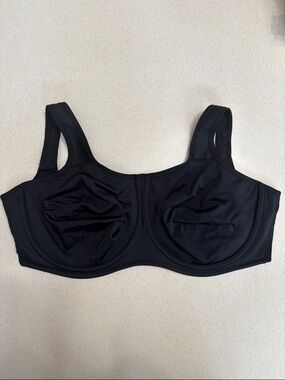 Wacoal Simone Underwire Sports Bra

US Size 36H
UK Size 36FF